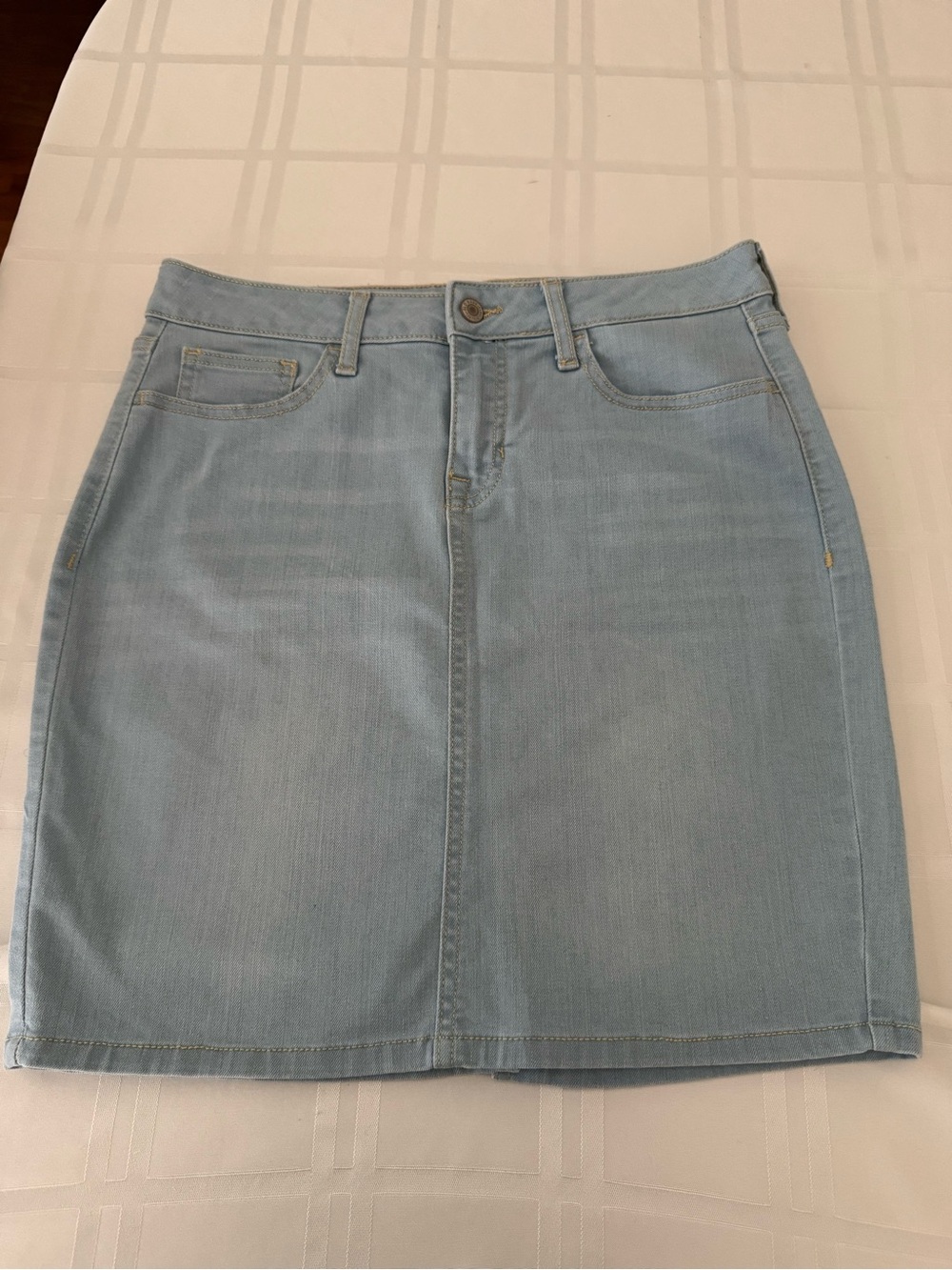 Old Navy Women’s Light Wash Jeans skirt sz6